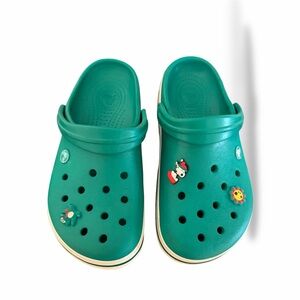 CROCS Green Clogs - Classic Comfort